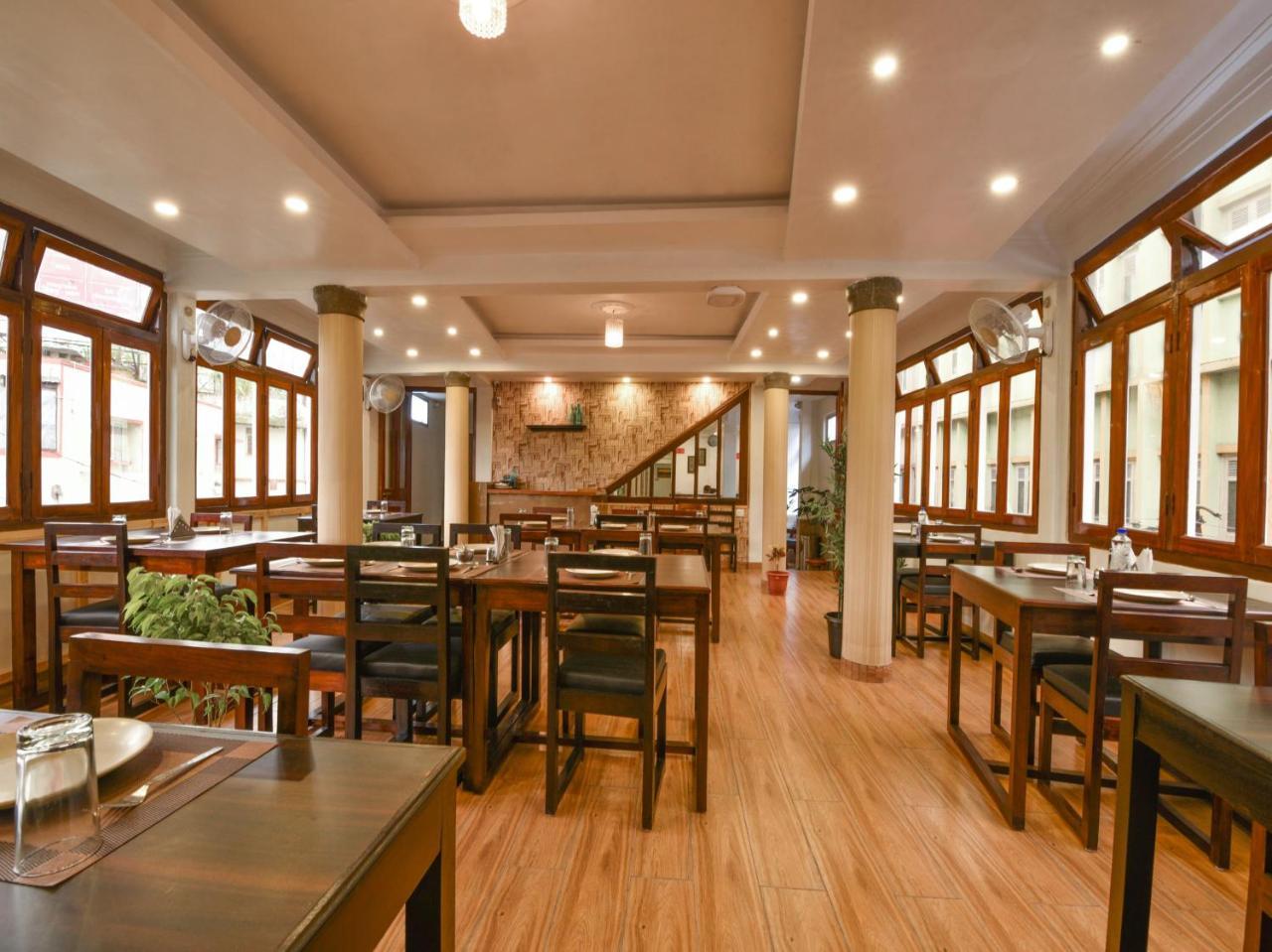 Hotel Indiana Shillong Exterior photo